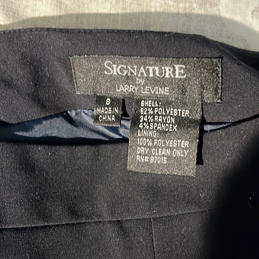 Black skirt Signature by Larry Levine